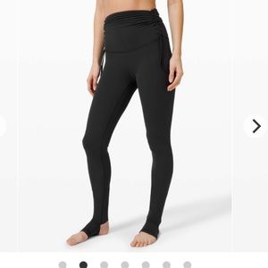Lululemon hug your core tight, black